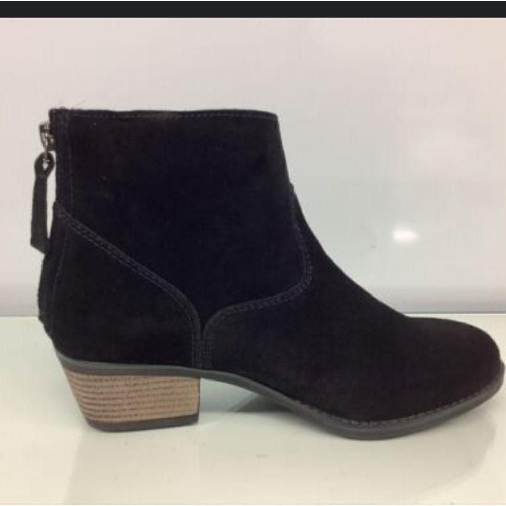 SKECHERS, LASSO ANKLE BOOTS BACK ZIP ROUND TOE BOOTS